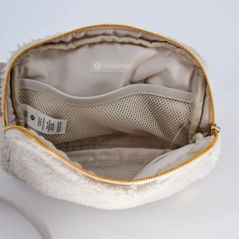 Lululemon Everywhere Belt Bag 1L Fleece Fanny Pack Adjustable Strap in White